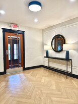 B Tower Lobby - Ridley Manor