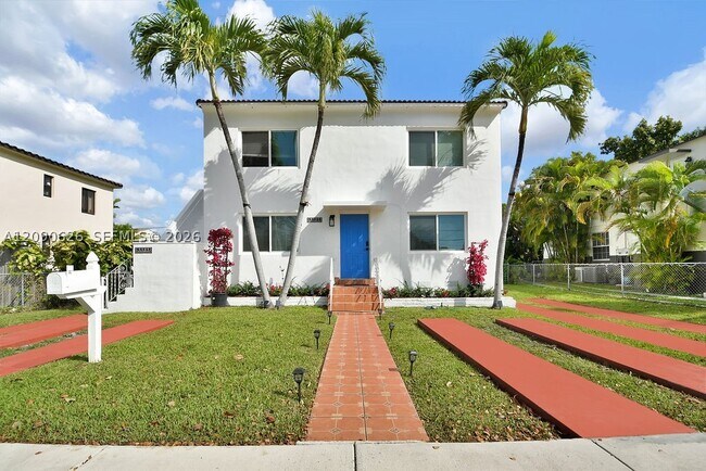 Building Photo - 3521 SW 16th St