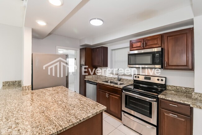 Building Photo - 2835 Belair Rd W