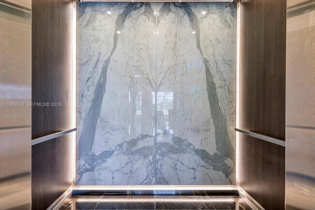 Building Photo - 11 Island Ave