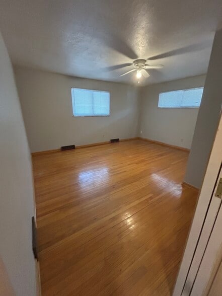 Building Photo - 25921 Yeoman Dr