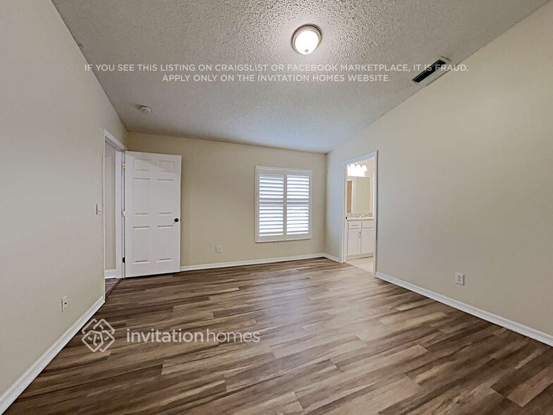Building Photo - 1181 Worcester Way