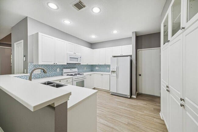 Building Photo - 25 Stone Creek Pl