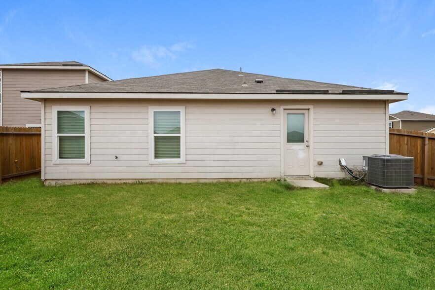 Building Photo - 7200 Jebson Pass