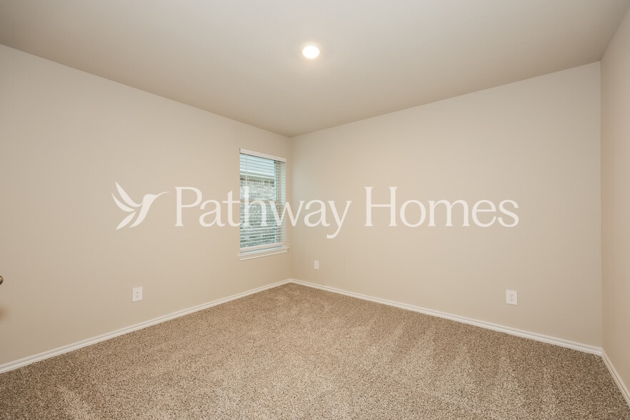 Building Photo - 8520 Hollymead Ln