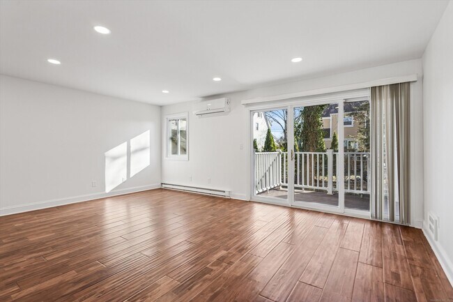 Building Photo - 61 Rock Spring Rd