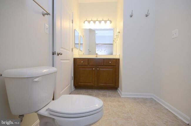 Building Photo - 3527 Piney Woods Pl