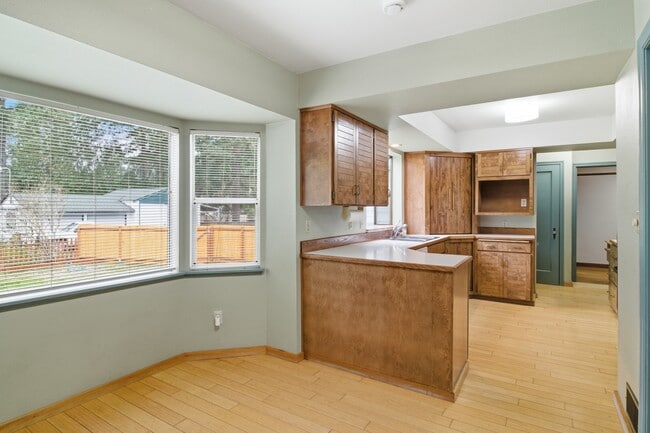 Building Photo - 8131 Veterans Dr SW