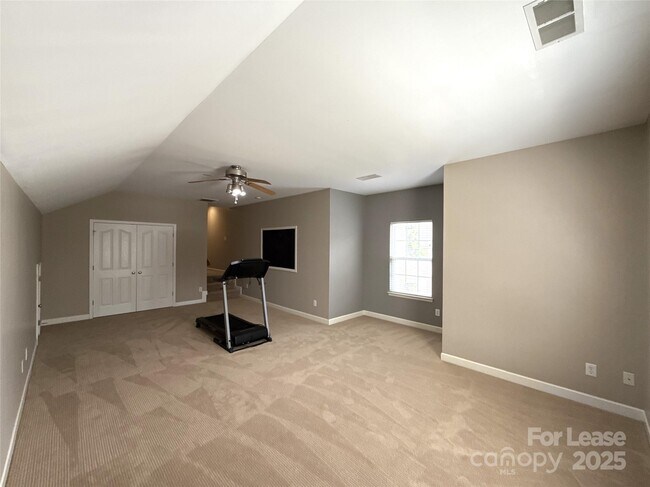 Building Photo - 8112 Calistoga Lane