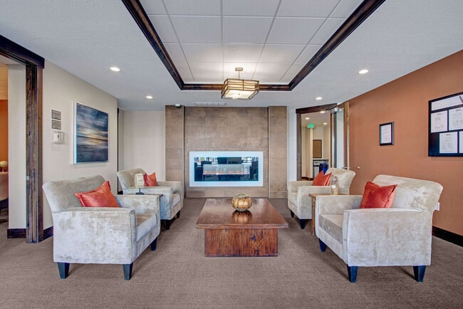 Building Photo - 460 E 400 S