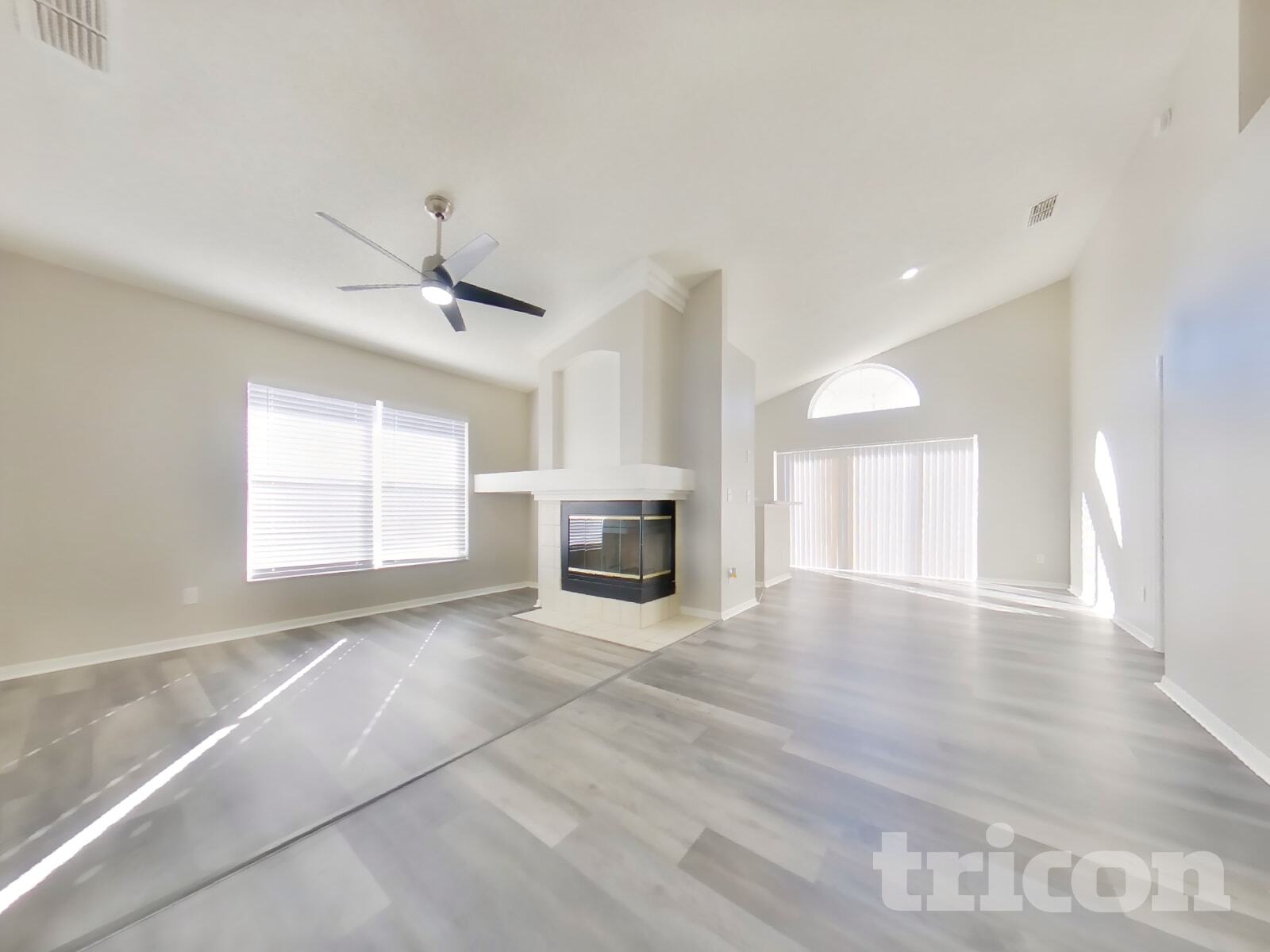 Building Photo - 1998 Grasmere Dr