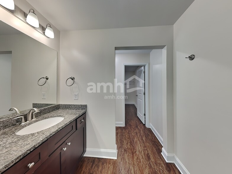 Building Photo - 455 Pearson Cir