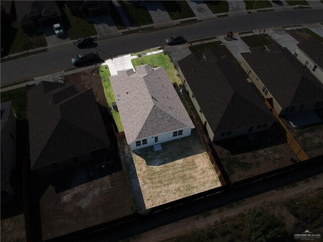 Building Photo - 8322 N 33rd Ln