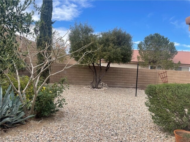 Building Photo - 10971 Civiletti St