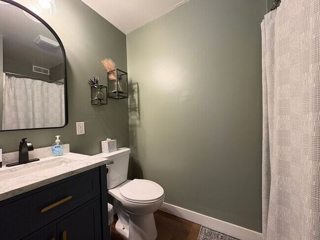 Building Photo - $5,400 | 7 Bedroom, 5 Bathroom Single Family Home | No Pets* | Available for August 1st, 2027 Mov...