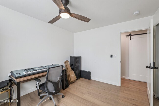 Building Photo - 1726 N 74th Pl