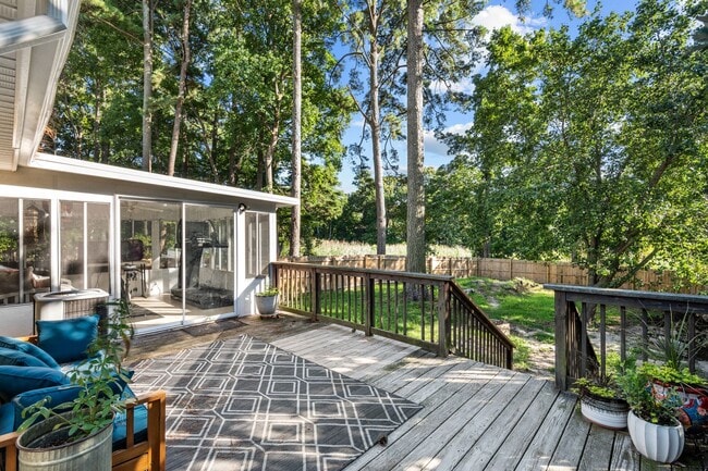 Building Photo - 4 Bedroom Home in Virginia Beach