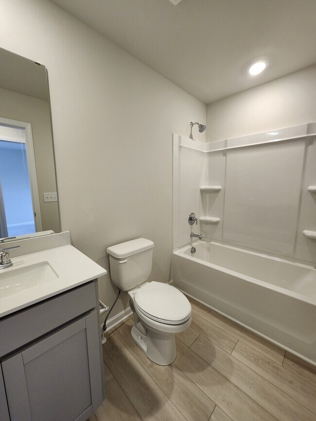 Building Photo - 727 Peyden Ln