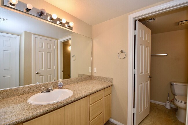 Building Photo - Cozy 1 Bedroom Condo 2nd Floor At Coronado...