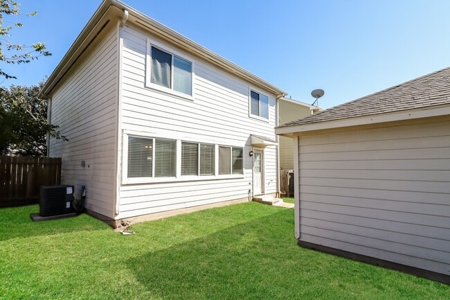 Building Photo - 20908 Patriot Park Ln