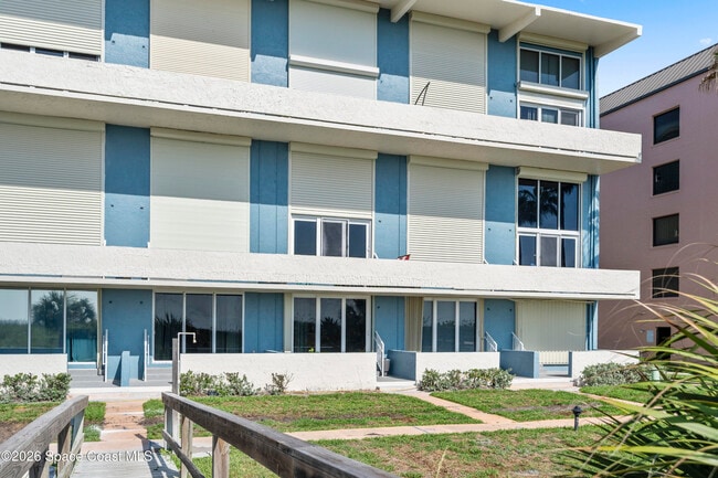 Building Photo - 5050 Ocean Beach Blvd