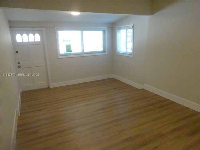 Building Photo - 1538 NE 131st Ln