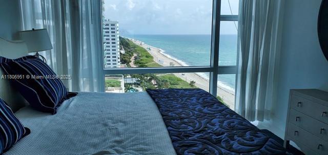 Building Photo - 6801 Collins Ave