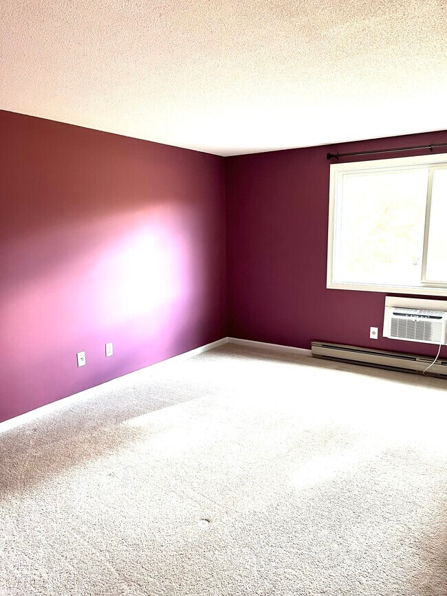 Building Photo - 16 Seymour Rd