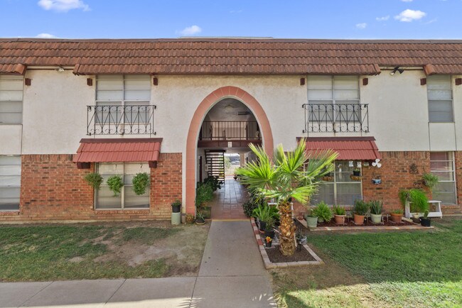 Las Palmas Villa Apartments Eagle Pass, TX Apartment