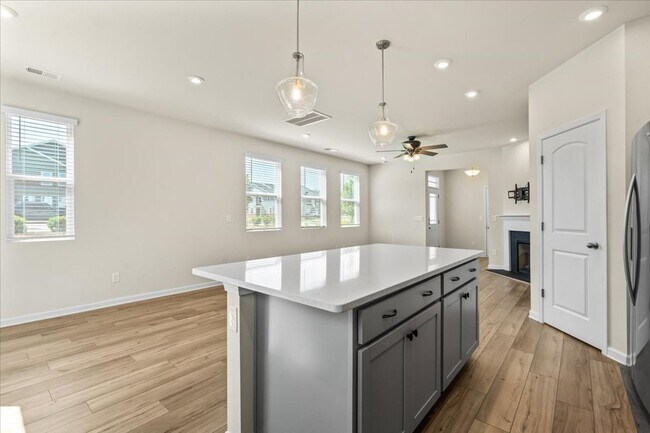 Building Photo - 4529-1 Iron Oak Ln