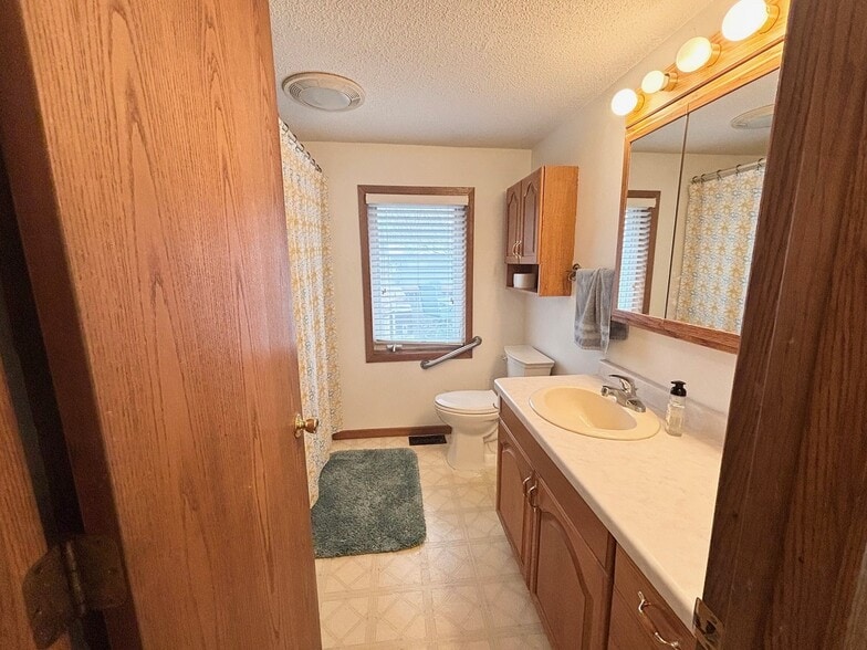 Building Photo - 22968 160th St NE