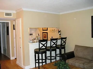 Building Photo - 1717 Park St