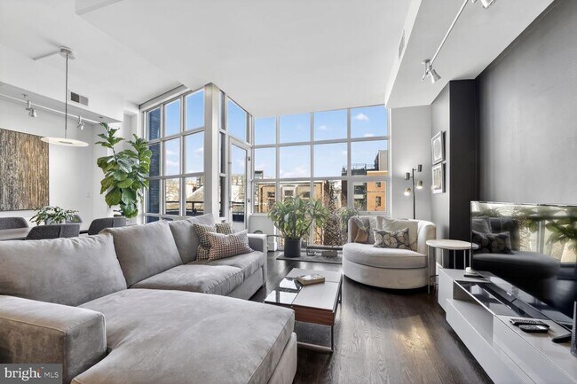 Building Photo - 2100 11th St NW