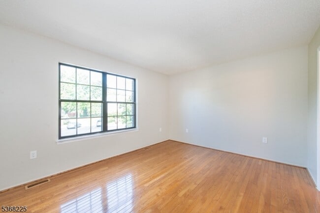 Building Photo - 85 Woodward Ln