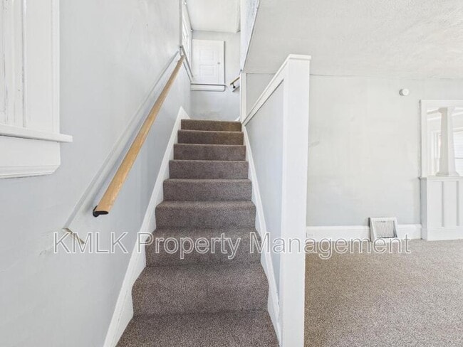 Building Photo - 2337 15th St SW