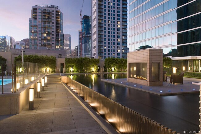 Building Photo - 401 Harrison St