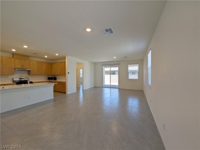 Building Photo - 4256 Scarlet Cob Ave