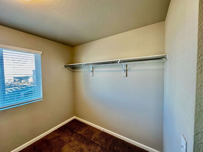 Building Photo - "Experience Spacious Living in Elizabeth!"