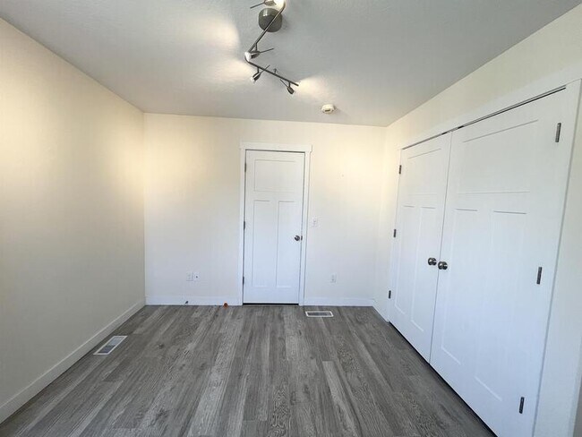 Building Photo - 3546 Terra Sol Dr