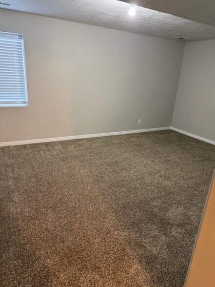 Building Photo - 1759 Anson Dr