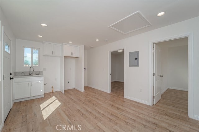 Building Photo - 11420 Clovis Ave