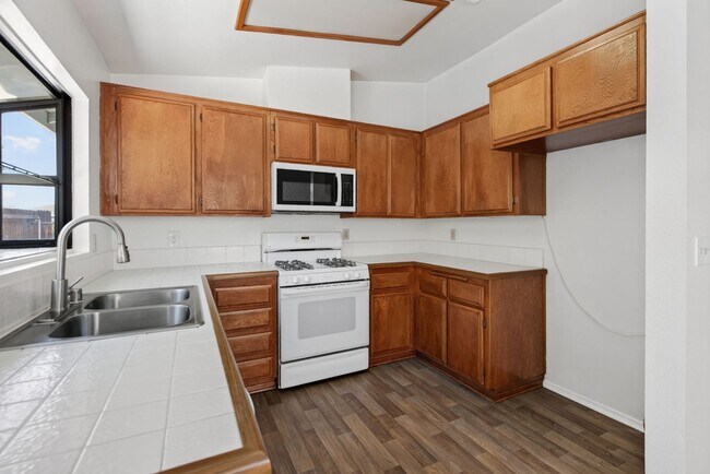 Building Photo - 4109 Yukon Way