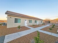 Building Photo - 1111 Sixshooter Ave