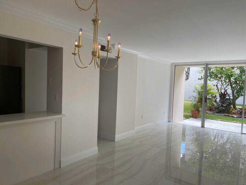 Dining Room-Living Room - 860 NW 87th Ave