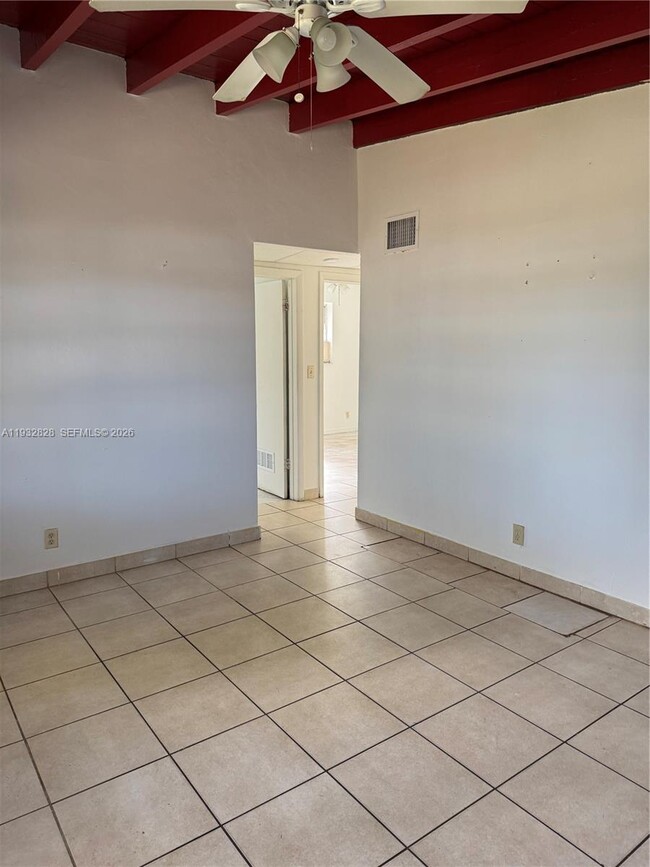 Building Photo - 2620 SW 53rd Ave