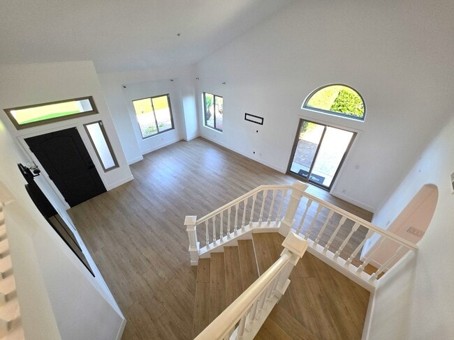Building Photo - Gorgeous Entertainers Dream Home
