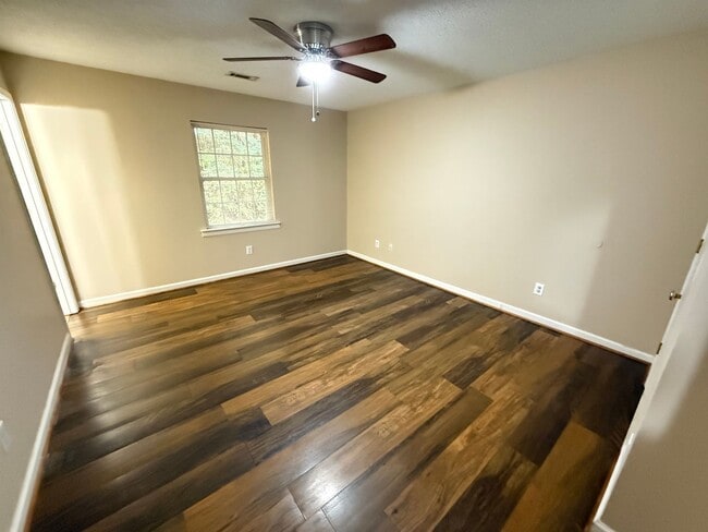 Building Photo - 84 Dodd Blvd SE