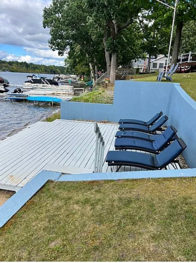 Building Photo - 8862 Bellemere Ct