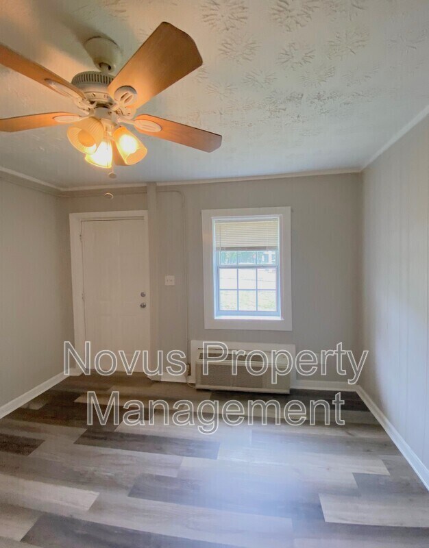 Building Photo - 6501 Elsie St