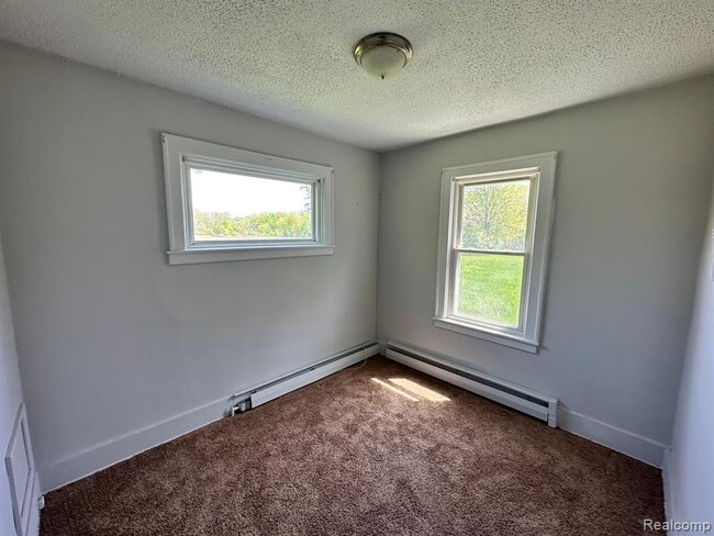 Building Photo - 47611 Ford Rd